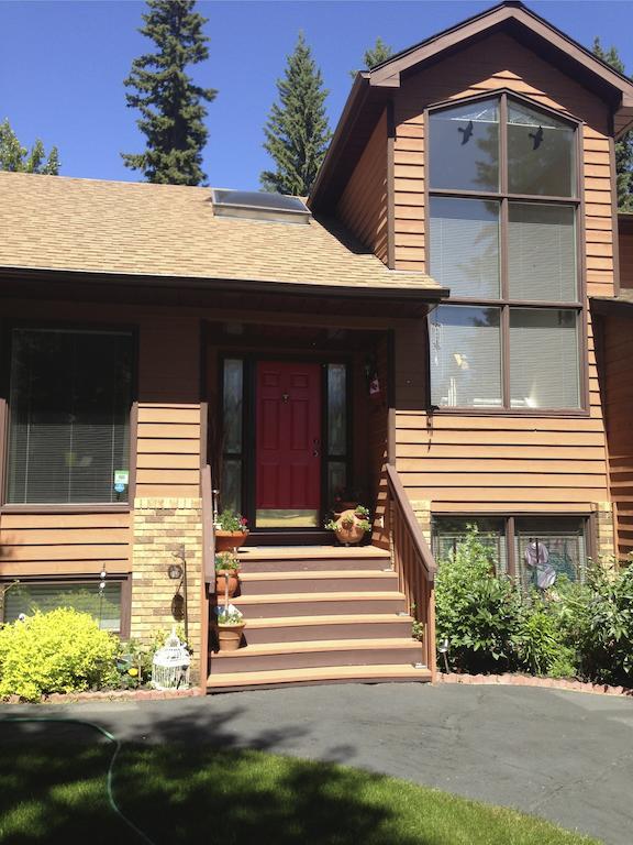 Redwood Meadows Bed And Breakfast Bragg Creek Экстерьер фото