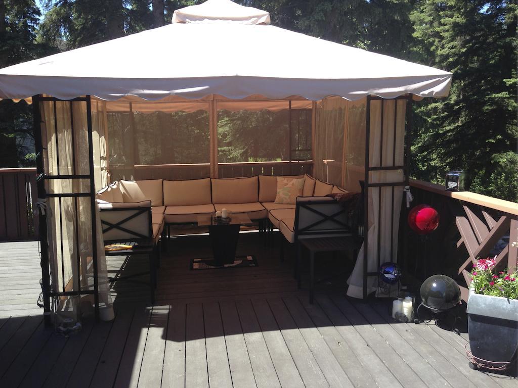 Redwood Meadows Bed And Breakfast Bragg Creek Экстерьер фото